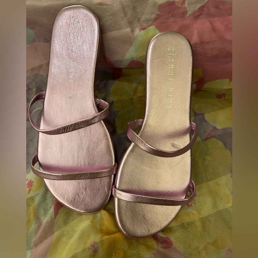 Gianni bini pink metallic sandals. NWT. Size 8.5
